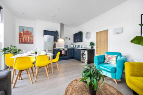 Queens Mile 1 with Free Parking By My Getaways